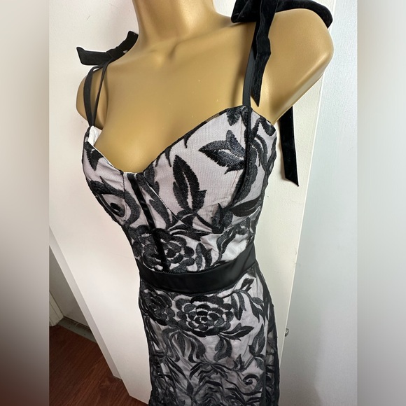 Mia Belle Romantic Mesh Floral Overlay W/Nude Underlay Velvet Bow Dress NWT M - Picture 7 of 15